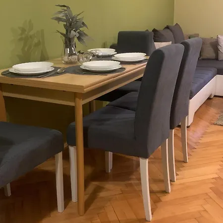 Julia - One Bedroom 4 Apartment *